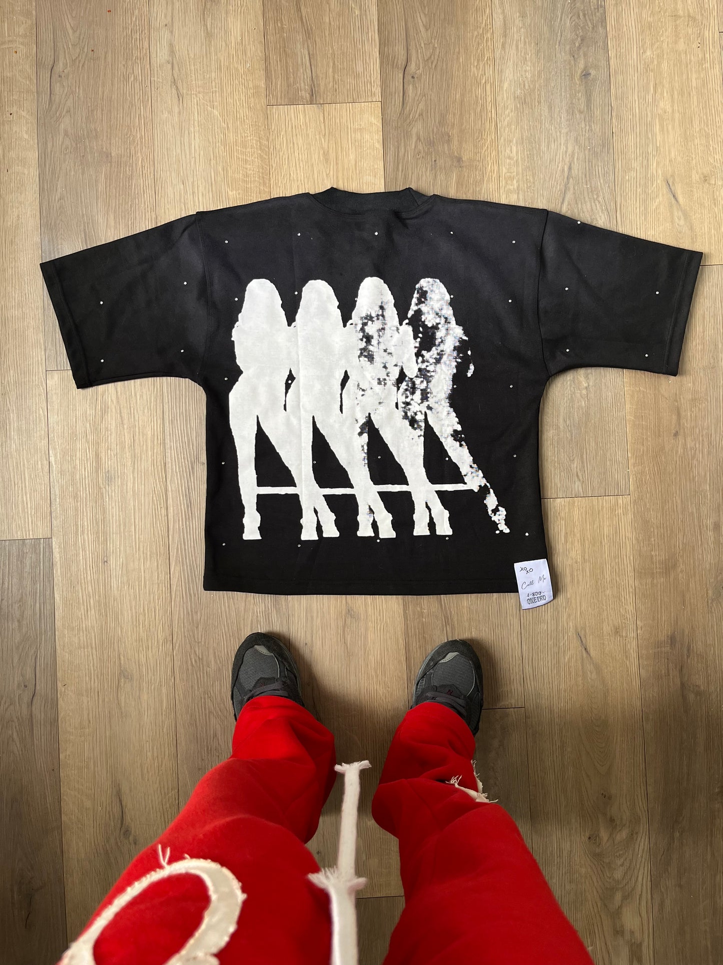 “HELLA GIRLS” Tee